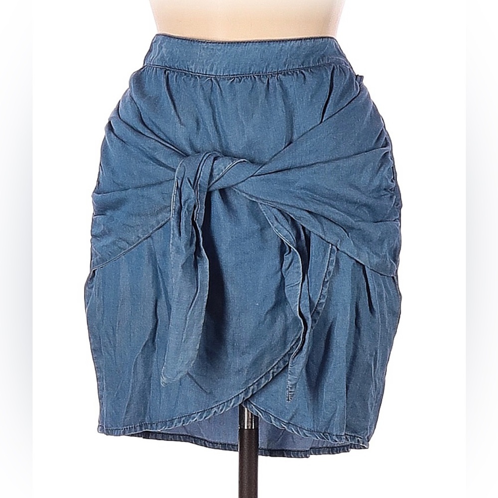 Zara Casual Skirt….Color: Blue Denim…Size: 8